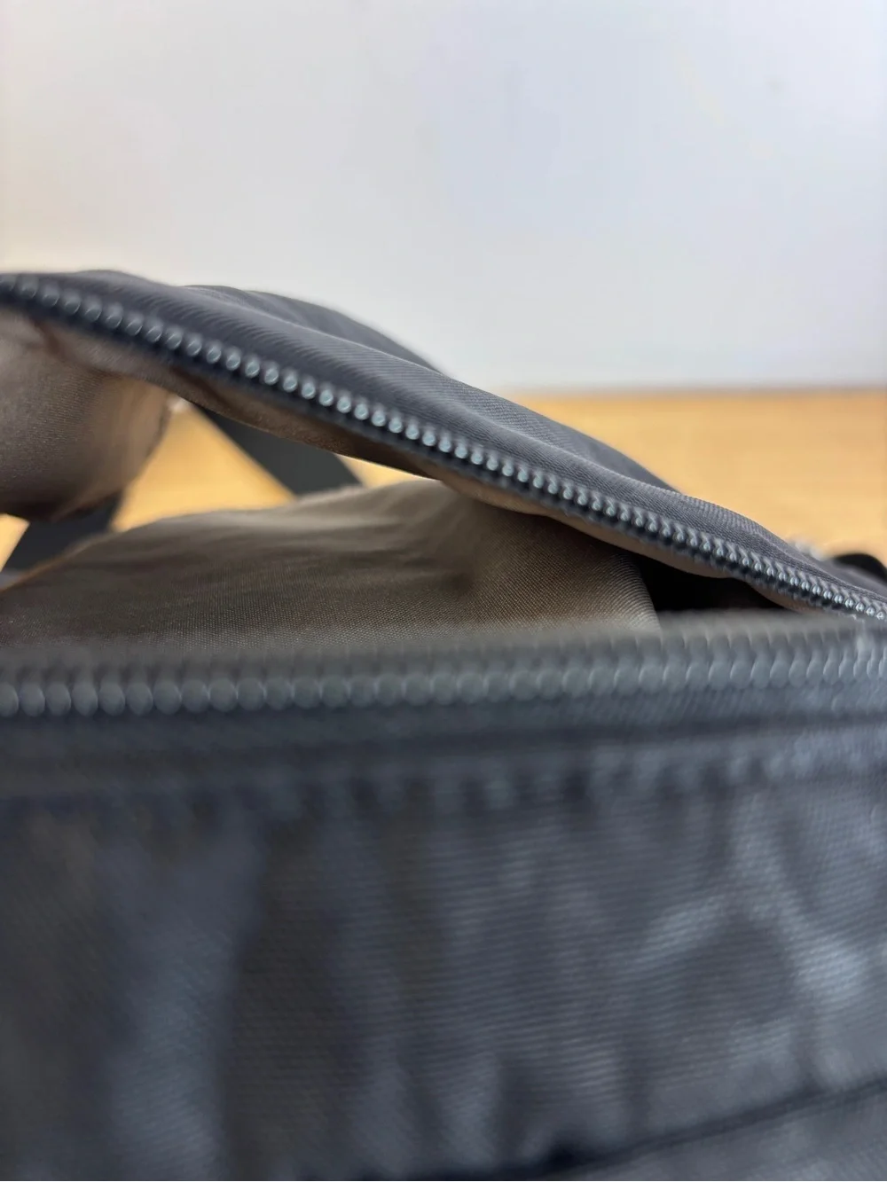 Baggallini Black Cheetah Hobo Tote Modern Pocket Half Moon Shoulder Bag‎
